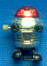 ROBOT DE CUERDA MARCA TOMMY 1977