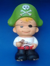 ALCANCIA NIÑO PIRATA