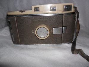 ANTIGUA CAMARA POLAROID 800, DE 1948